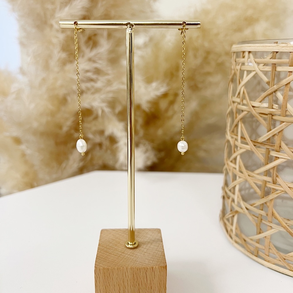Dainty Pearl Drop Earrings